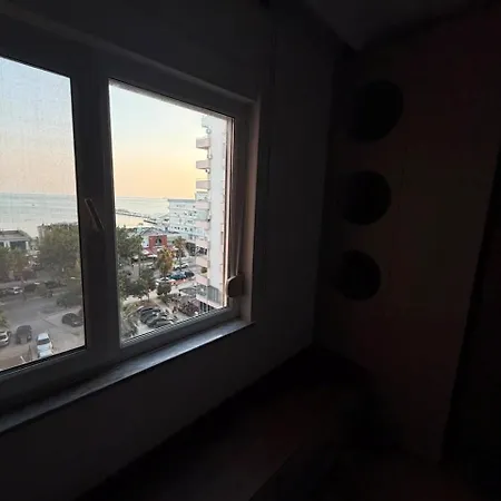 Modern Sea View With Balcony And Walking Distance To The